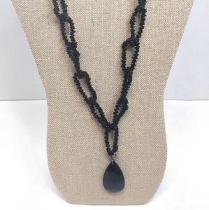 🎉3x$20
Black onyx crystal necklace with pendant
